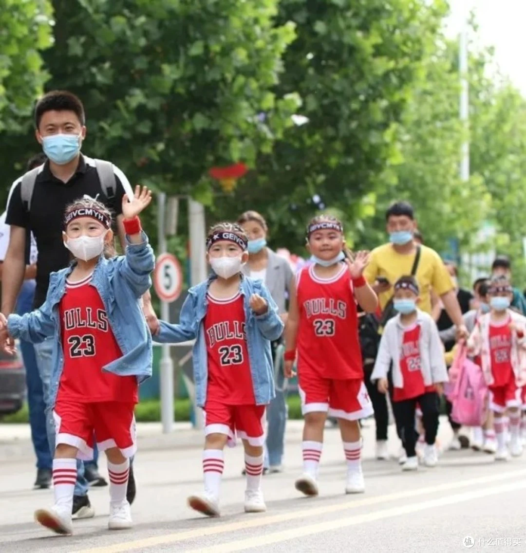 刻苦训练篮球时如何避免受伤的建议_1